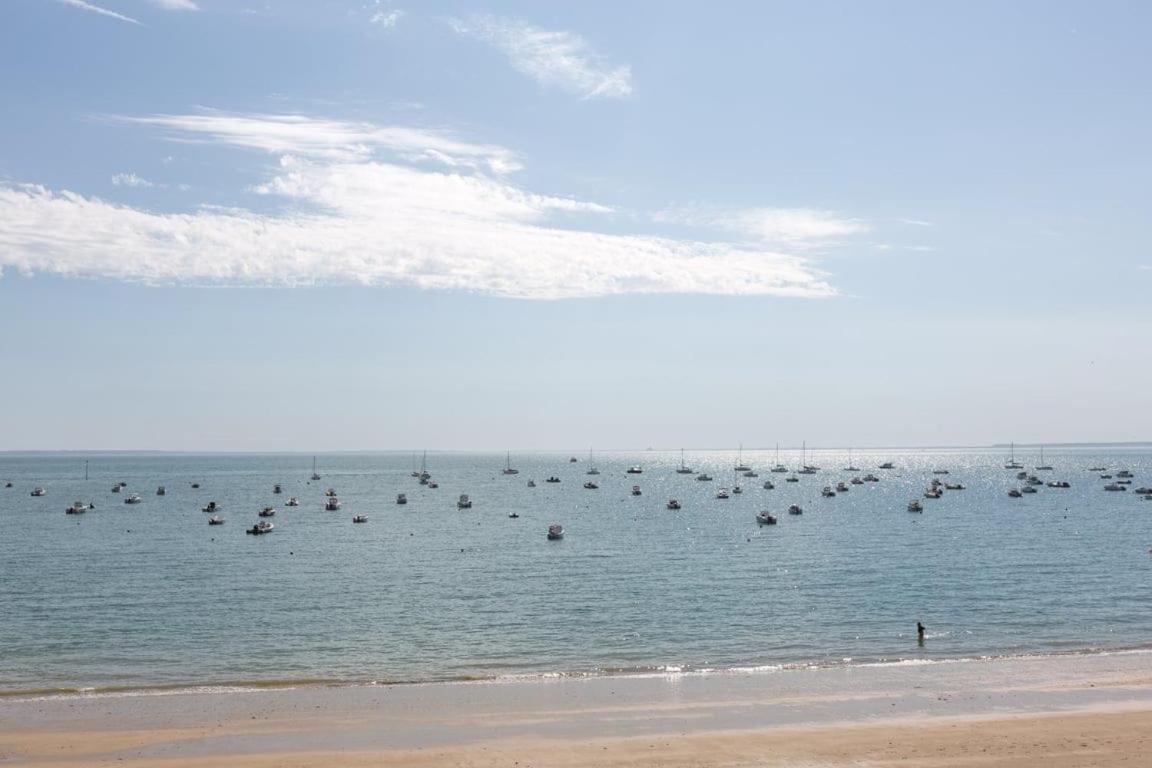 Les Pieds Dans L'eau - Bel - Vue * Cancale